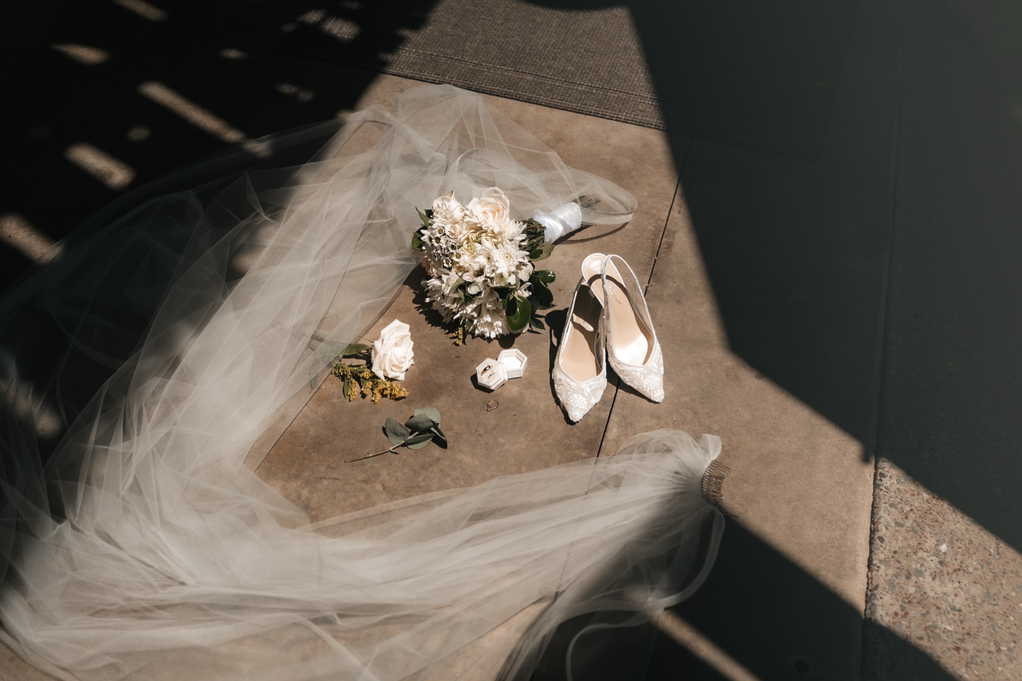 Katie and Zach wedding details — veil, bouquet, shoes and rings